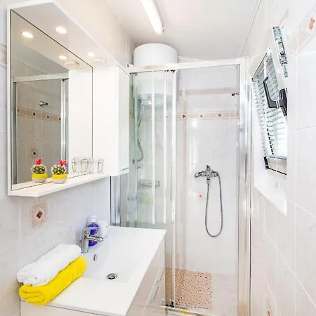 Apartment Belemi *